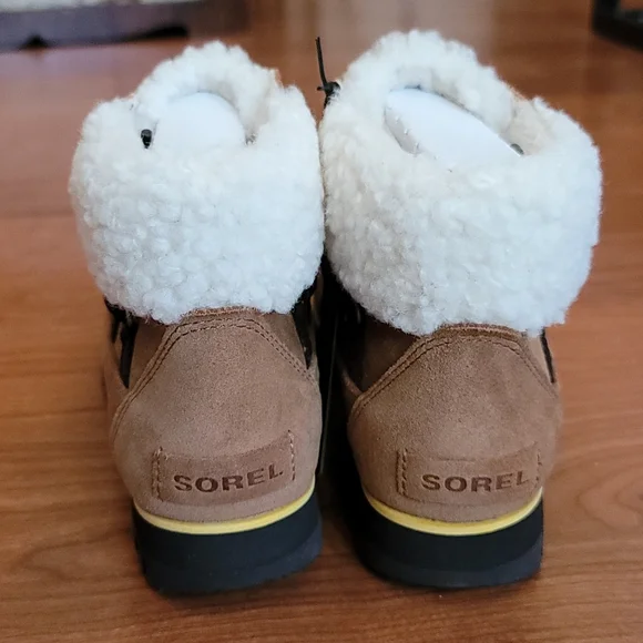 SOREL Harlow™ Waterproof Faux Shearling Lined Leather Chelsea Bootie Siz… - Picture 10 of 11